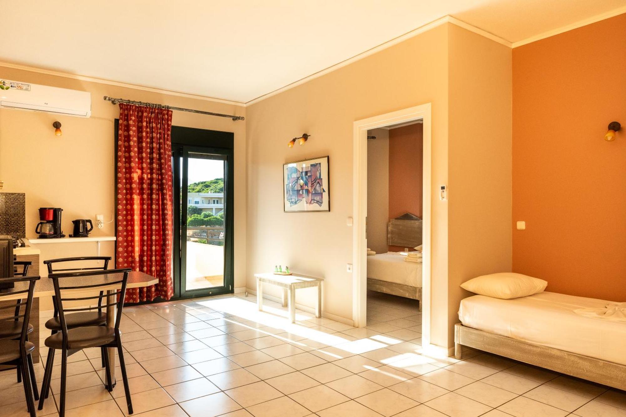 Sun Village Hotel Apartments Megás Limniónas Rom bilde