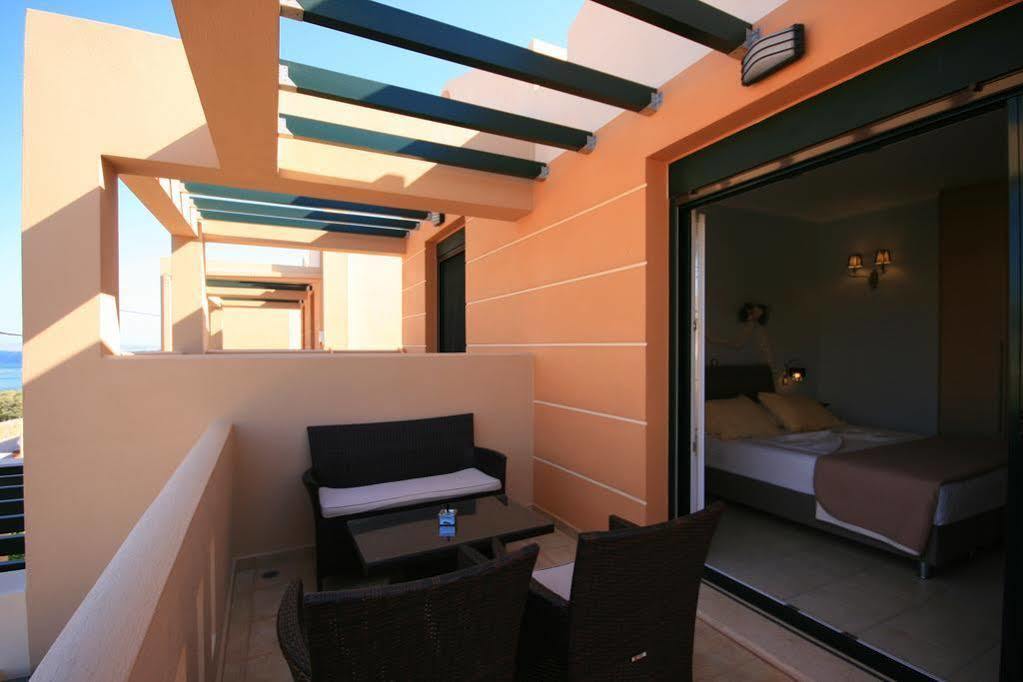 Sun Village Hotel Apartments Megás Limniónas Eksteriør bilde