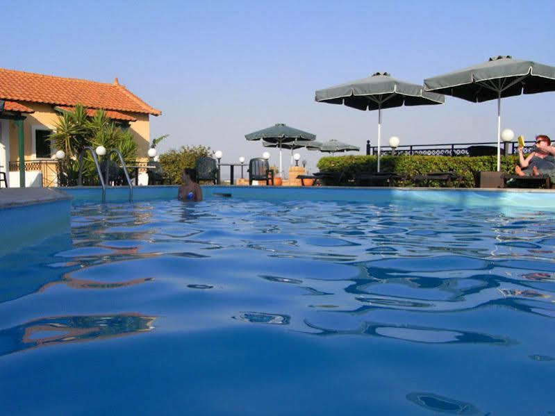 Sun Village Hotel Apartments Megás Limniónas Eksteriør bilde