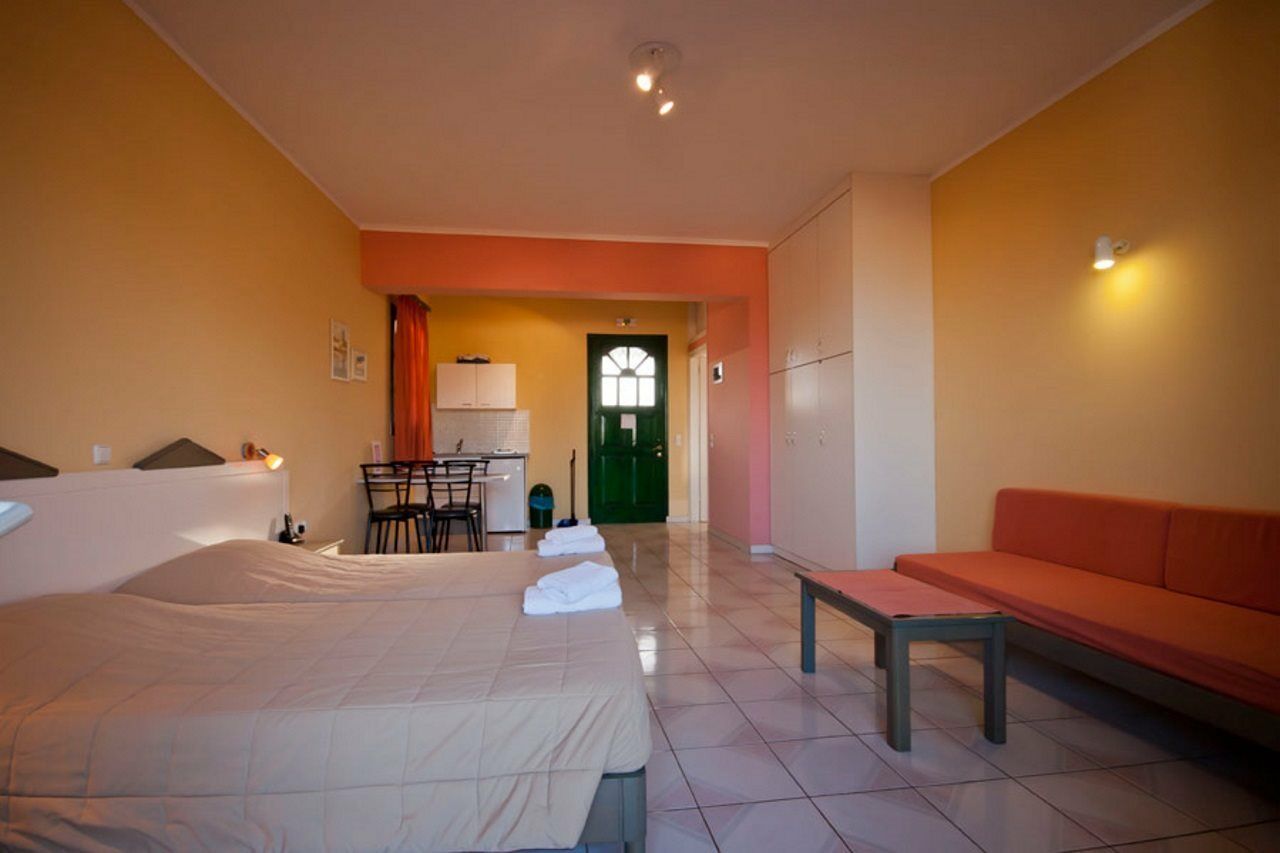 Sun Village Hotel Apartments Megás Limniónas Eksteriør bilde