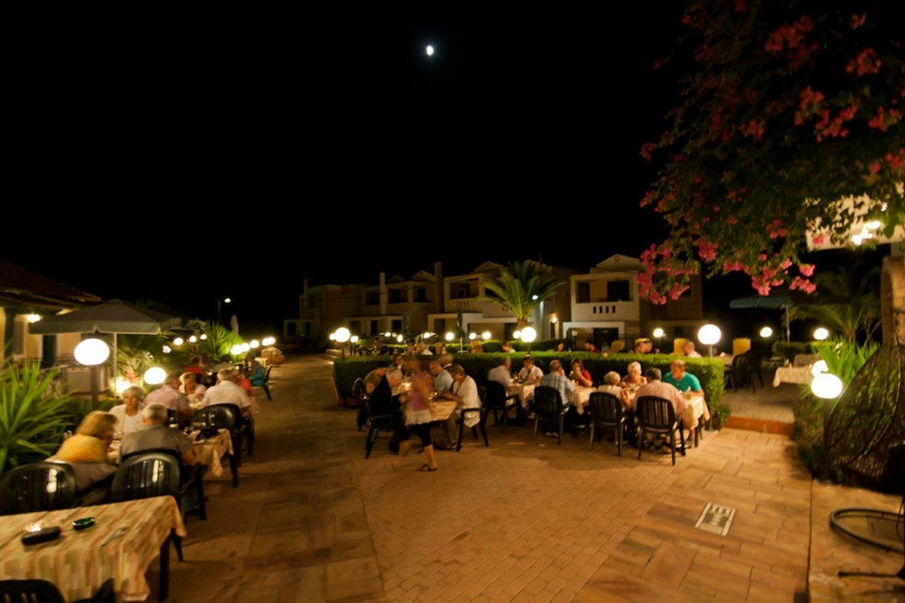 Sun Village Hotel Apartments Megás Limniónas Eksteriør bilde