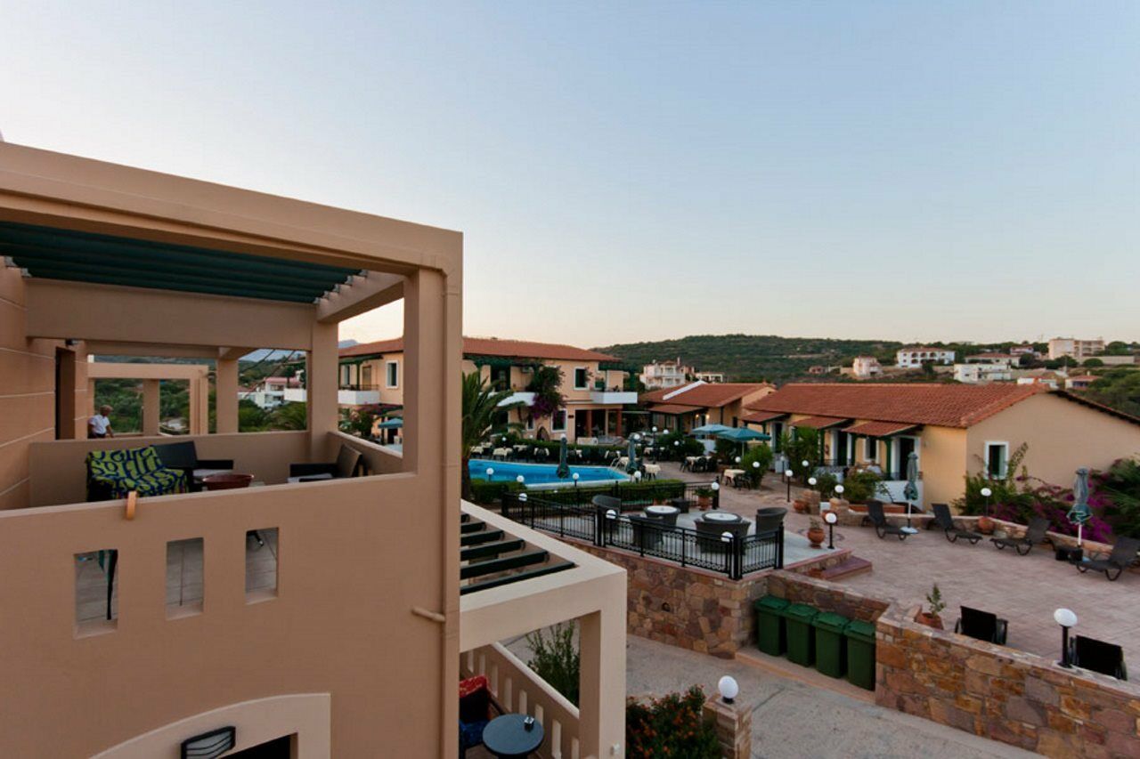 Sun Village Hotel Apartments Megás Limniónas Eksteriør bilde