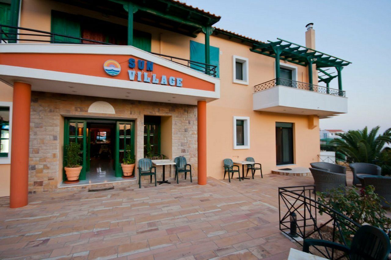 Sun Village Hotel Apartments Megás Limniónas Eksteriør bilde